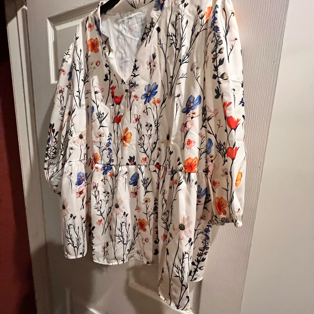 Floral Blouse with Puff Sleeves